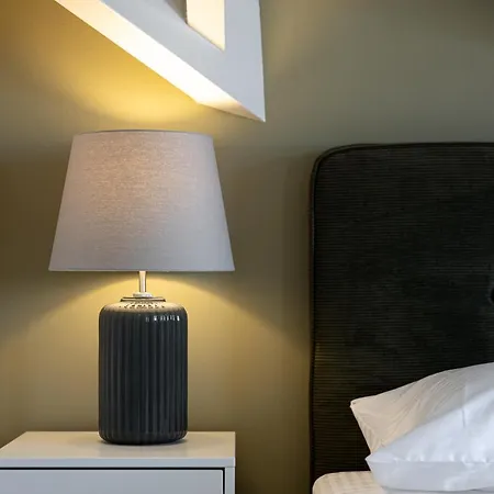 Domus Apartment *