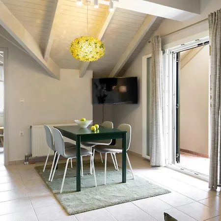 Domus Apartment